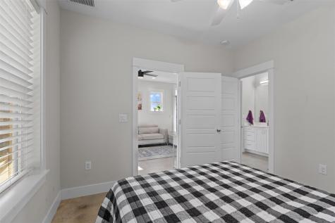 1809 Chestnut Avenue Austin TX 78702