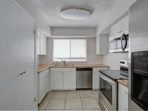 8402 Tallwood Drive Austin TX 78759