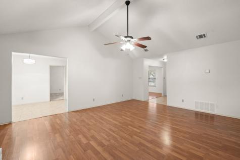 6815 Side Saddle Street Austin TX 78745