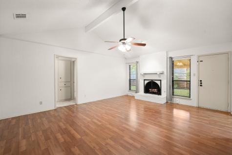 6815 Side Saddle Street Austin TX 78745