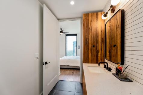 84 N East Avenue Austin TX 78701