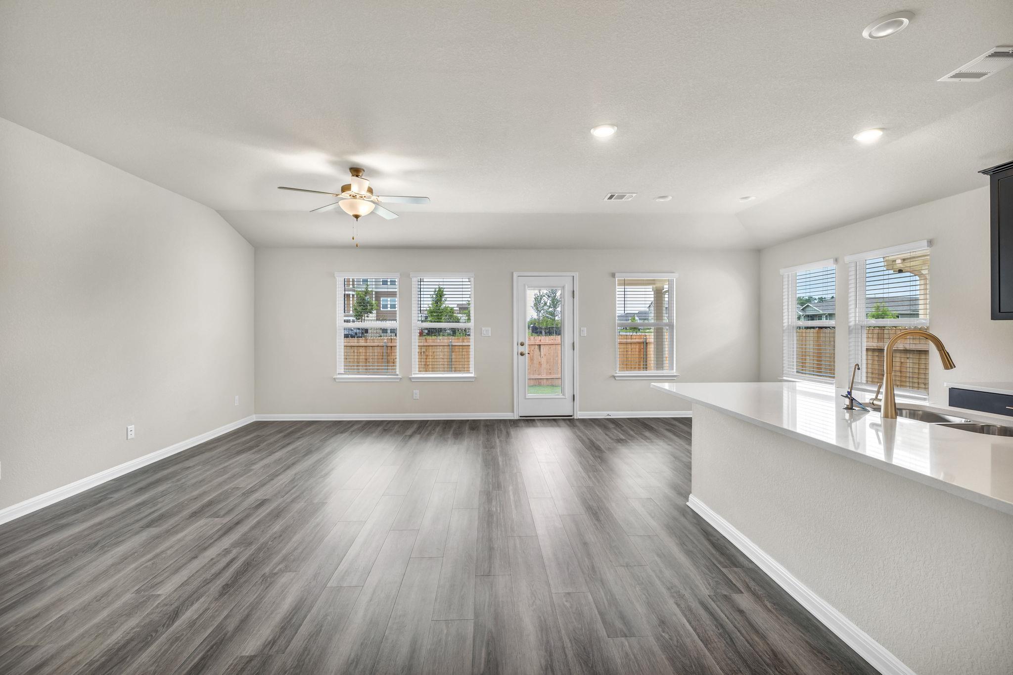 102 Greenspire Lane Hutto TX 78634