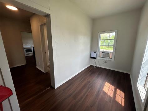 400 Symes Street Taylor TX 76574