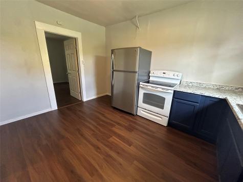 400 Symes Street Taylor TX 76574