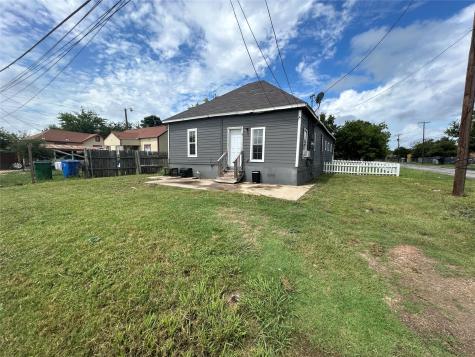 400 Symes Street Taylor TX 76574