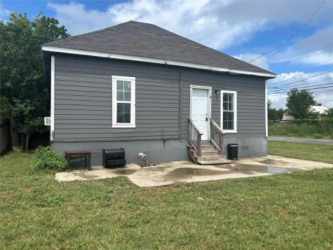 400 Symes Street Taylor TX 76574