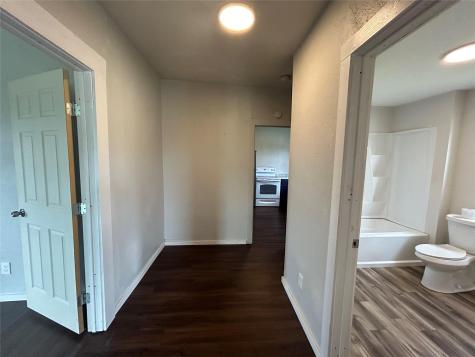400 Symes Street Taylor TX 76574
