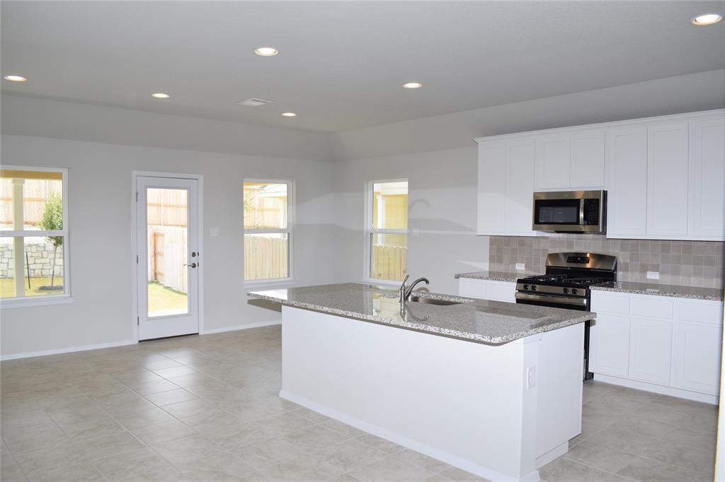 208 Shugart Street San Marcos TX 78666