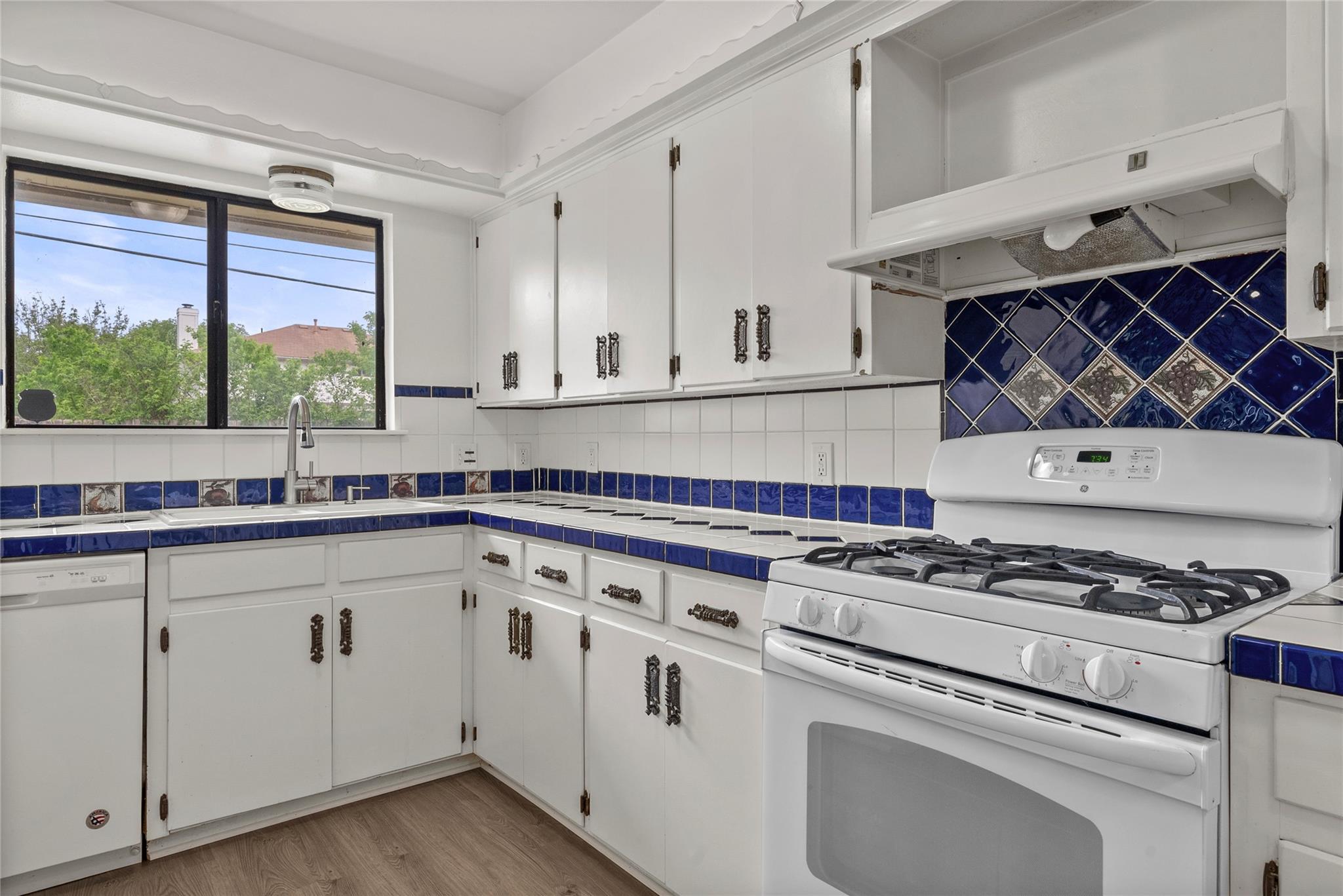 12906 Irongate Avenue Austin TX 78727