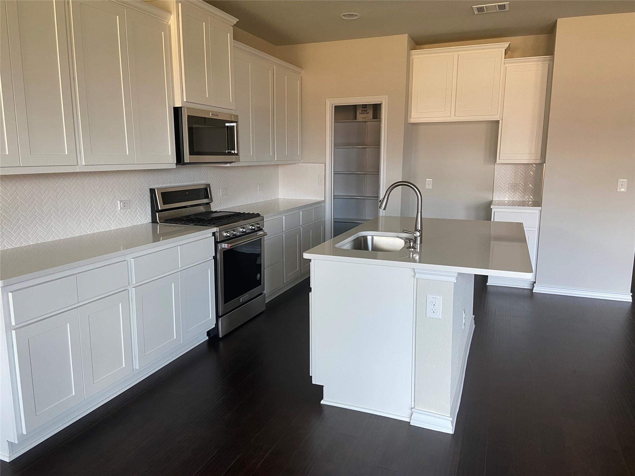 309 Akumal Street Leander TX 78641