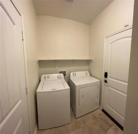 12821 Stoney Ridge Bend Del Valle TX 78617