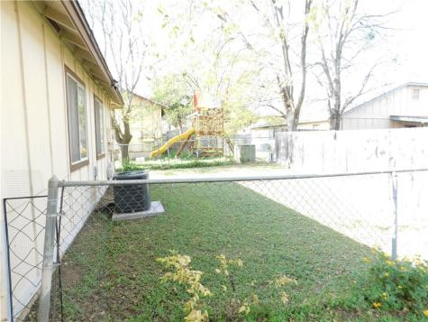 1900 Prairie Knoll Court Austin TX 78758