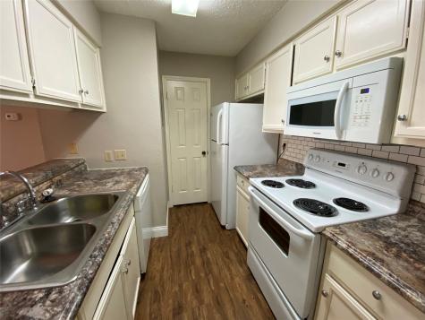 1013 Hyridge Street Round Rock TX 78664