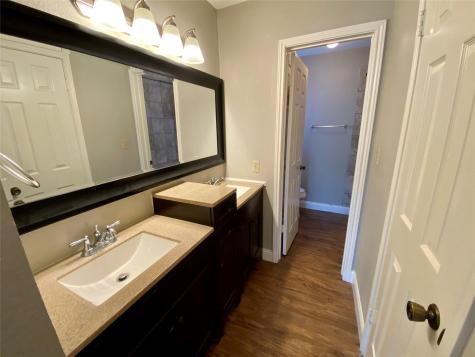 1013 Hyridge Street Round Rock TX 78664