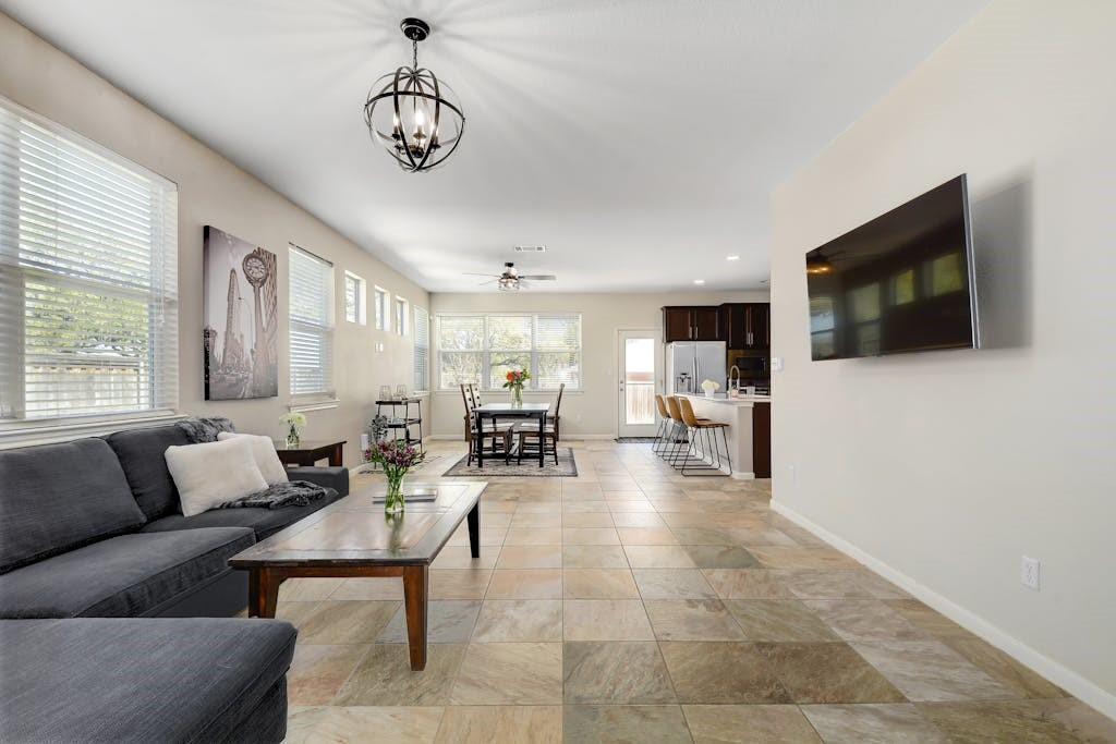 1332 Central Park Court Austin TX 78745