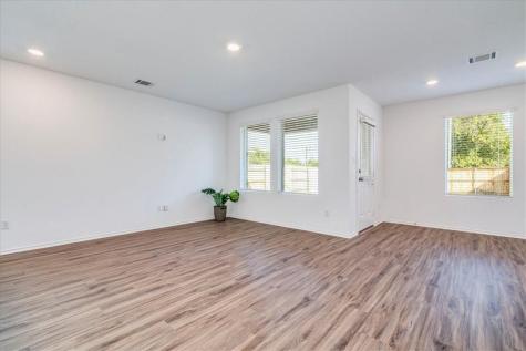 194 George Neggan Lane Bastrop TX 78602