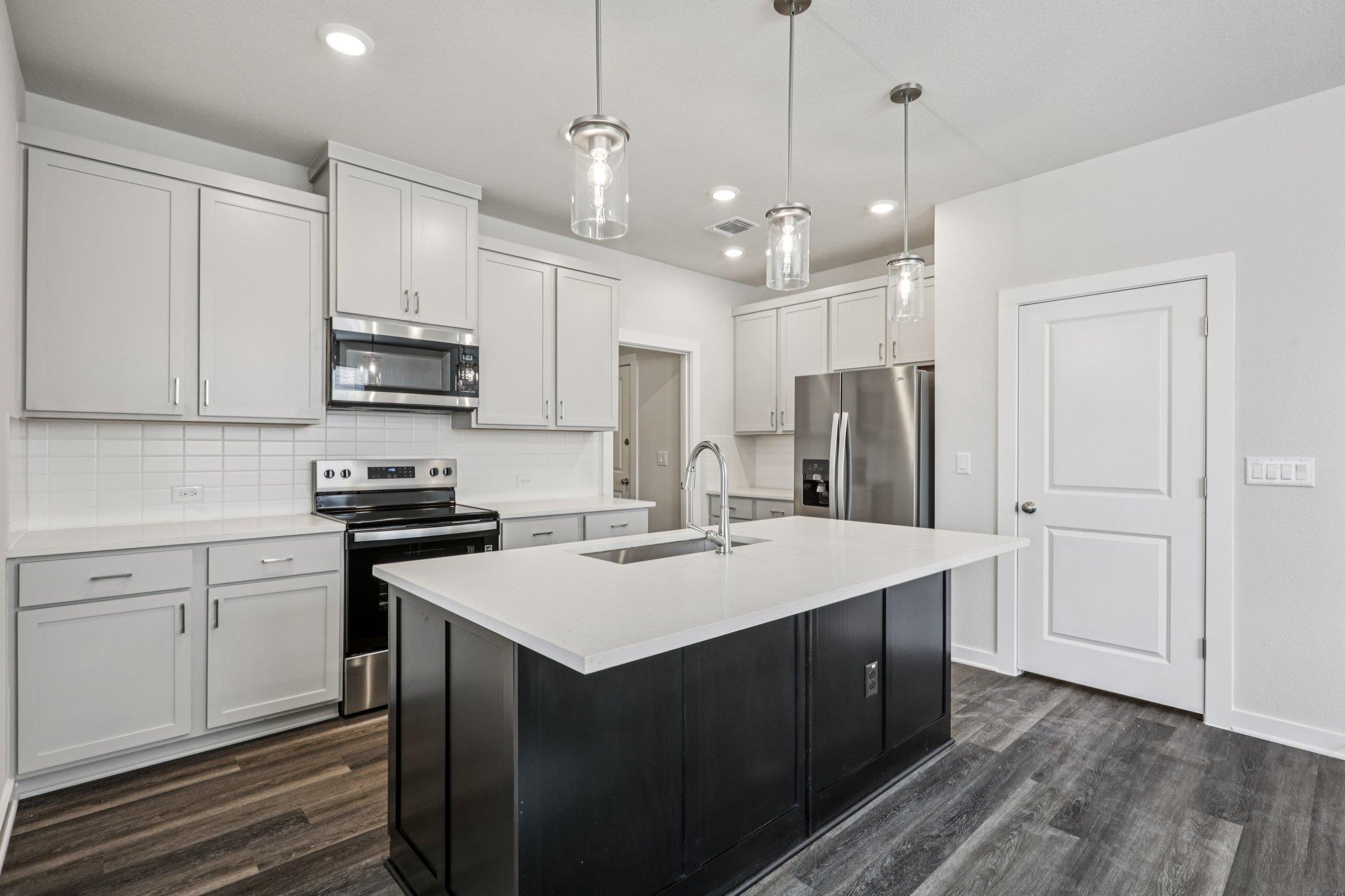 2337 Moon Tower Trail Leander TX 78641