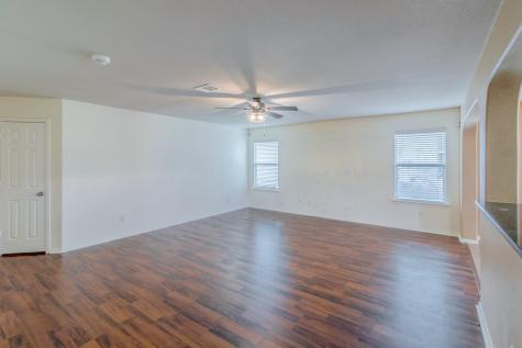 328 Baldwin Street Hutto TX 78634