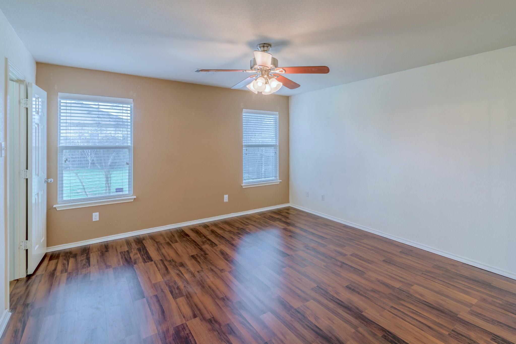 328 Baldwin Street Hutto TX 78634