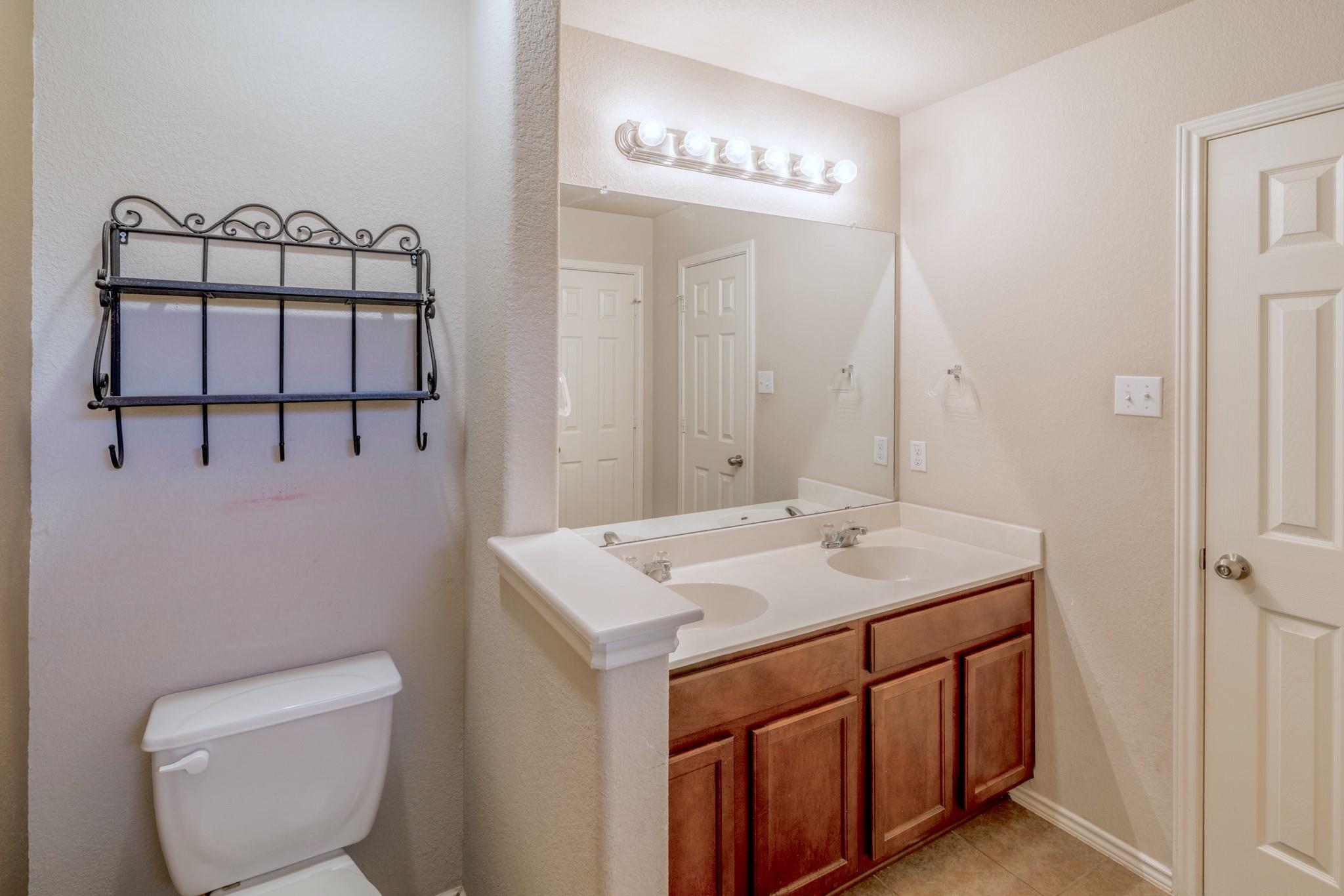 328 Baldwin Street Hutto TX 78634