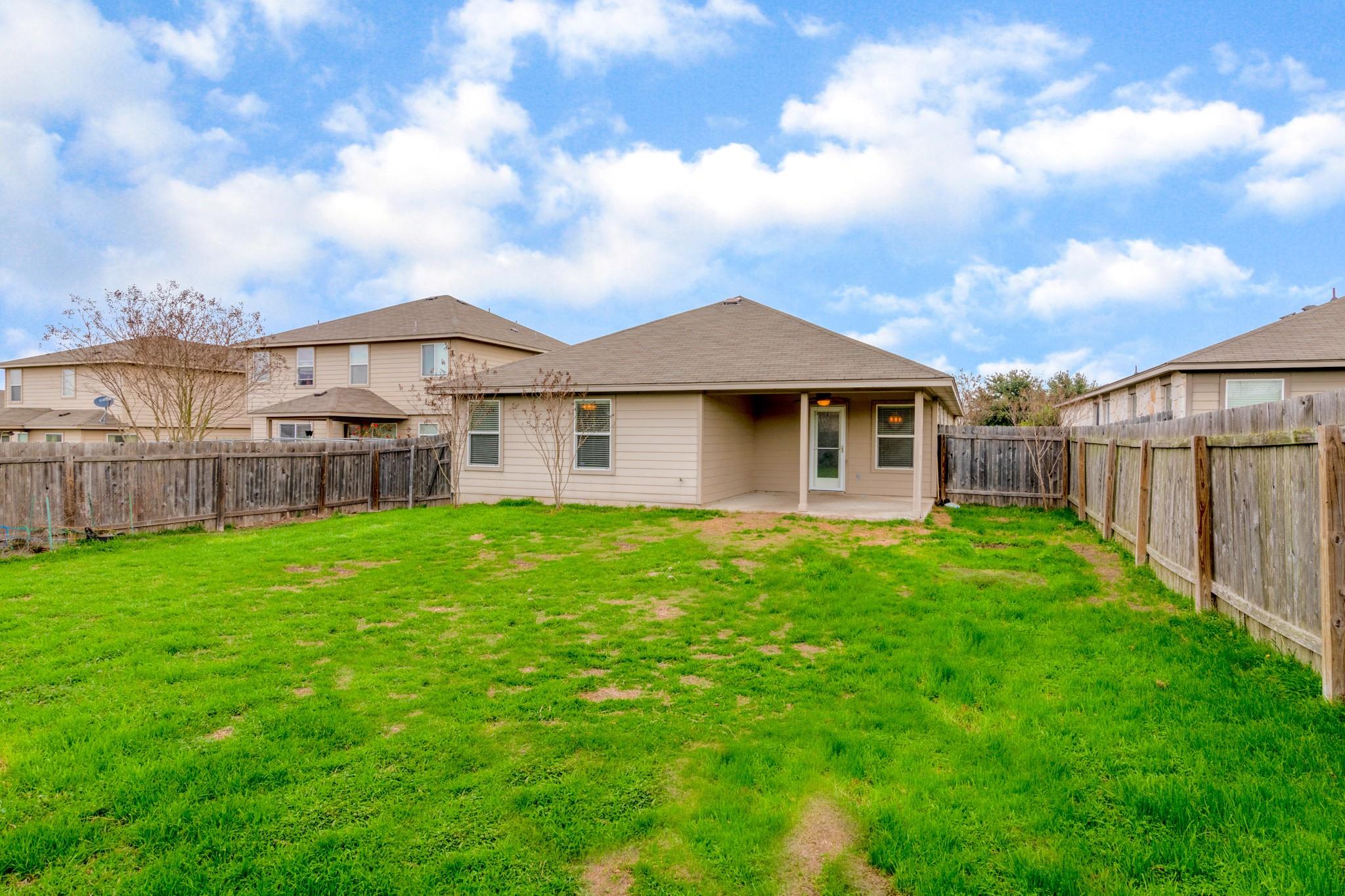 328 Baldwin Street Hutto TX 78634