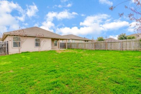 328 Baldwin Street Hutto TX 78634