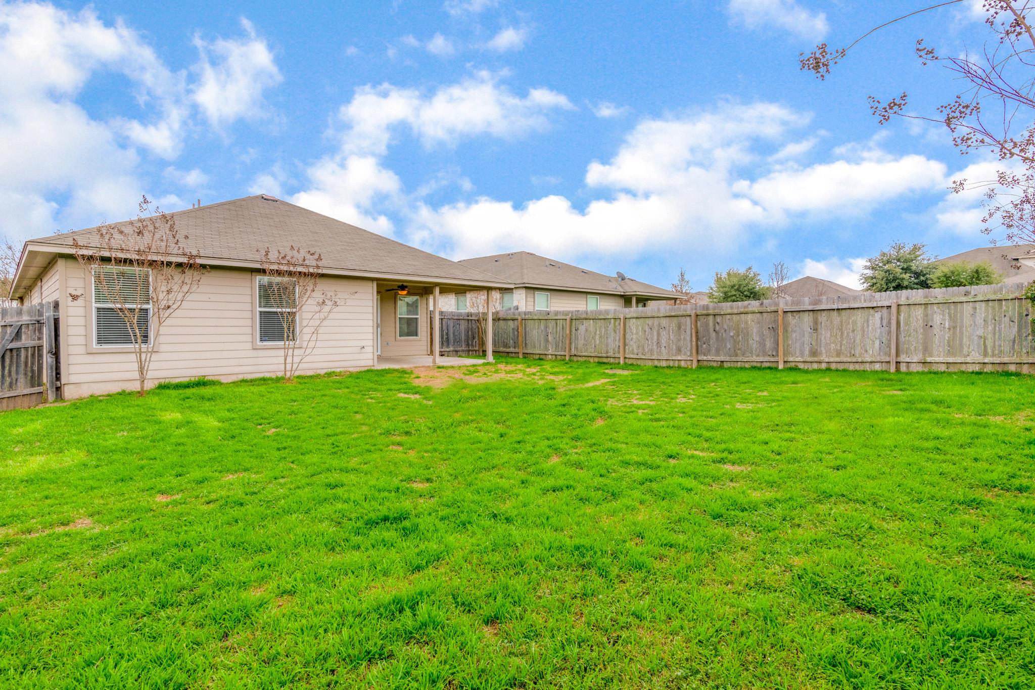 328 Baldwin Street Hutto TX 78634