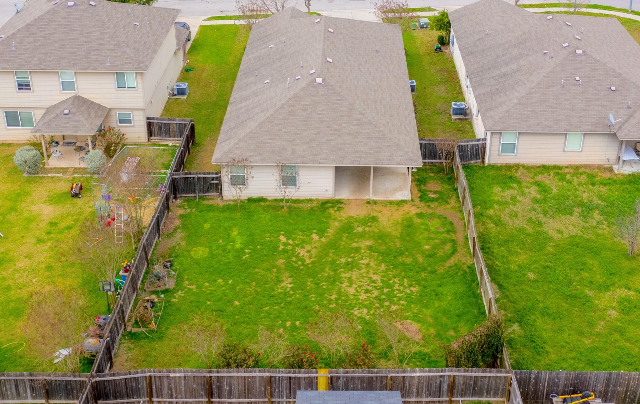 328 Baldwin Street Hutto TX 78634