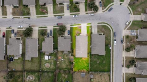 328 Baldwin Street Hutto TX 78634