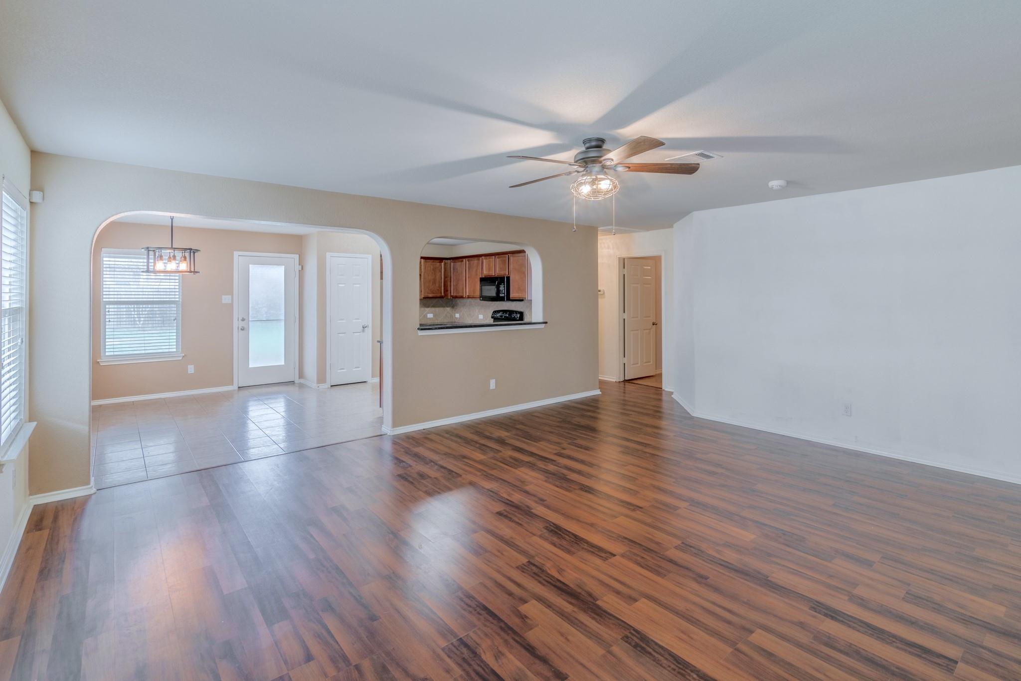 328 Baldwin Street Hutto TX 78634