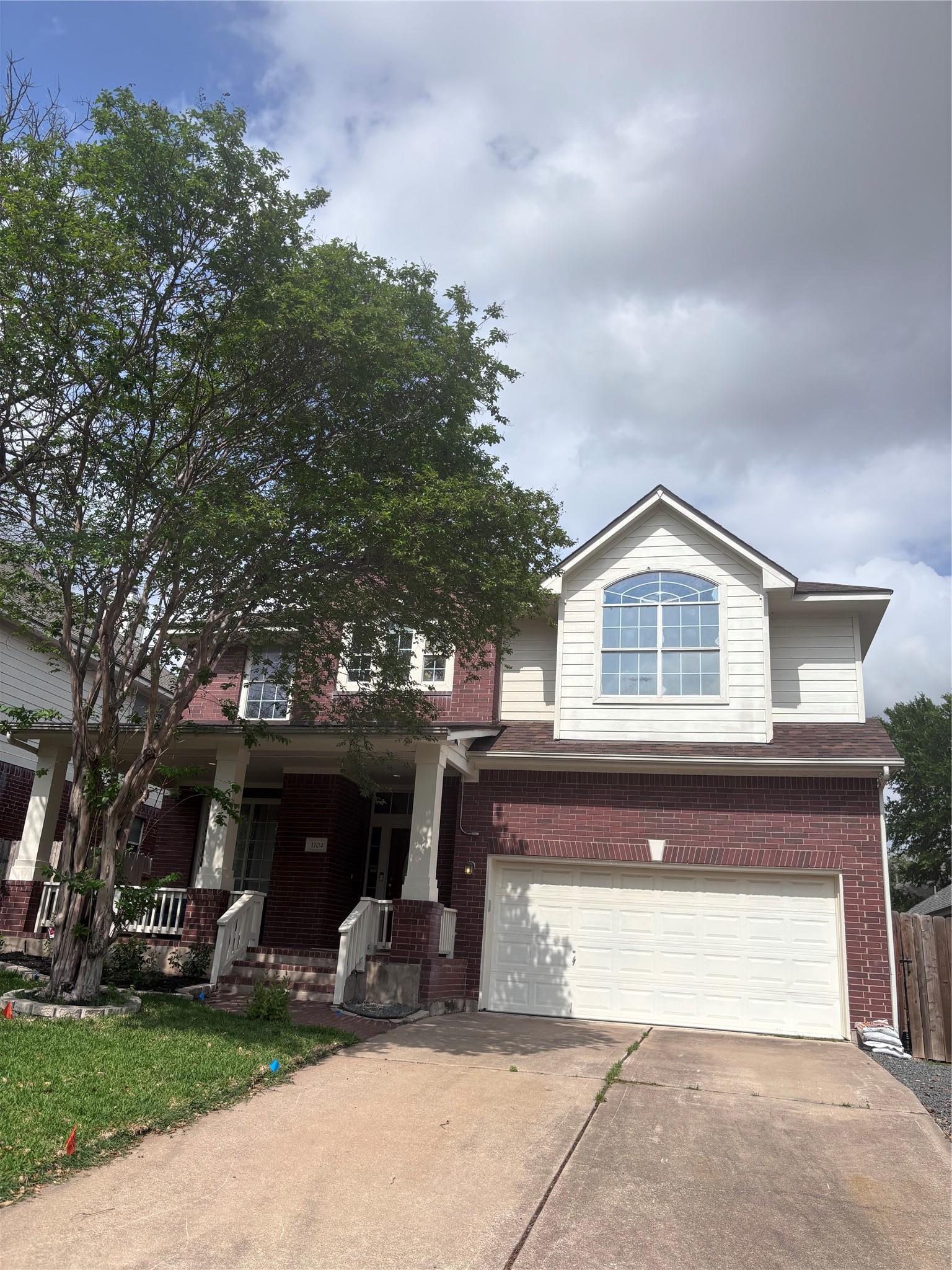 1704 Lynnville Trail Austin TX 78727