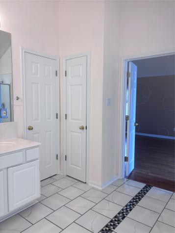 1704 Lynnville Trail Austin TX 78727