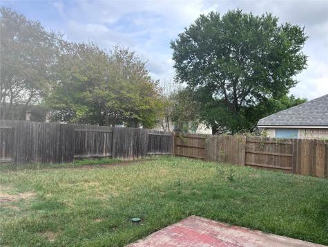 1704 Lynnville Trail Austin TX 78727