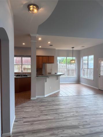 1704 Lynnville Trail Austin TX 78727