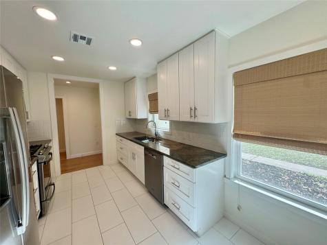 1304 Hillcrest Drive Austin TX 78723