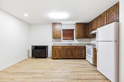 823 N Commerce Street Lockhart TX 78644