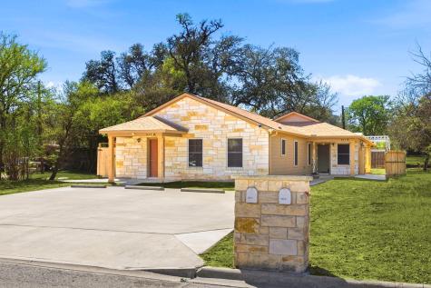 823 N Commerce Street Lockhart TX 78644