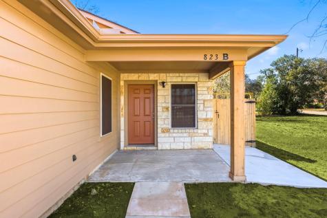 823 N Commerce Street Lockhart TX 78644