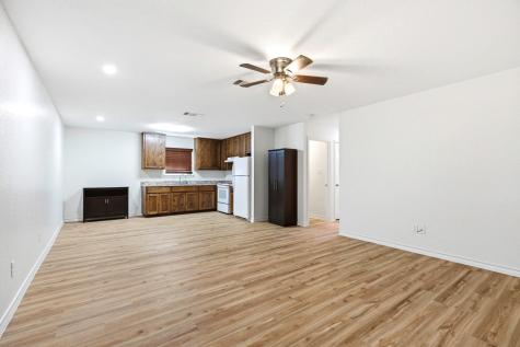 823 N Commerce Street Lockhart TX 78644