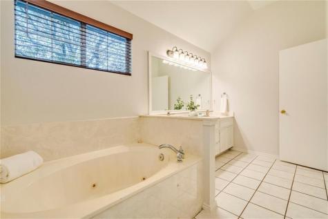 7800 Lonesome Dove Cove Austin TX 78729