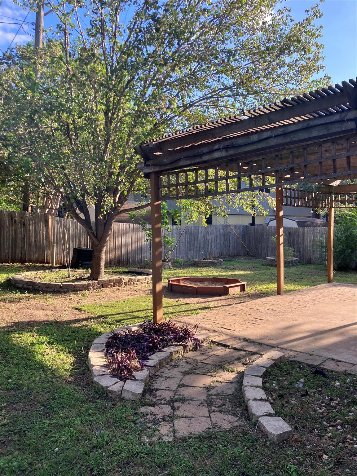 7409 Potters Trail Austin TX 78729
