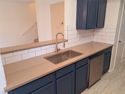 6703 Hill Oaks Drive Austin TX 78749