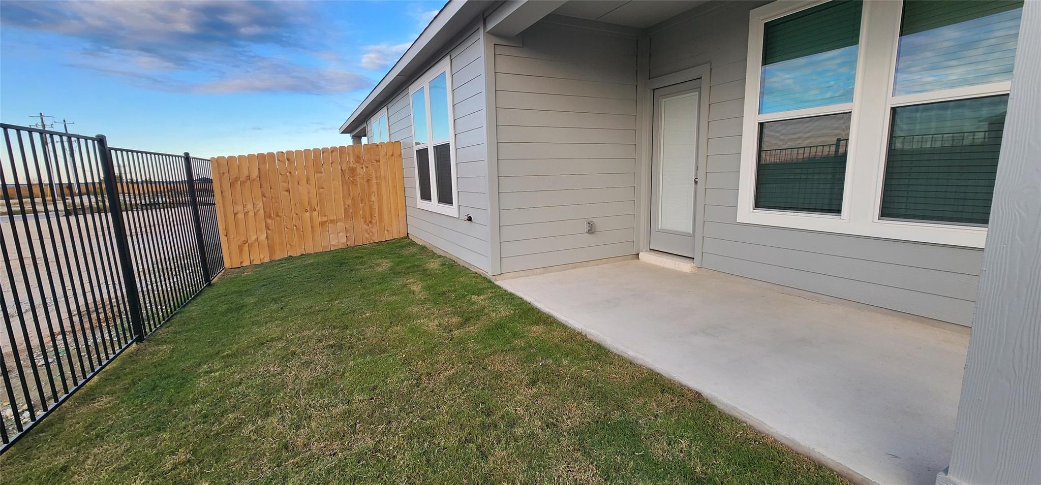2341 Moon Tower Trail Leander TX 78641