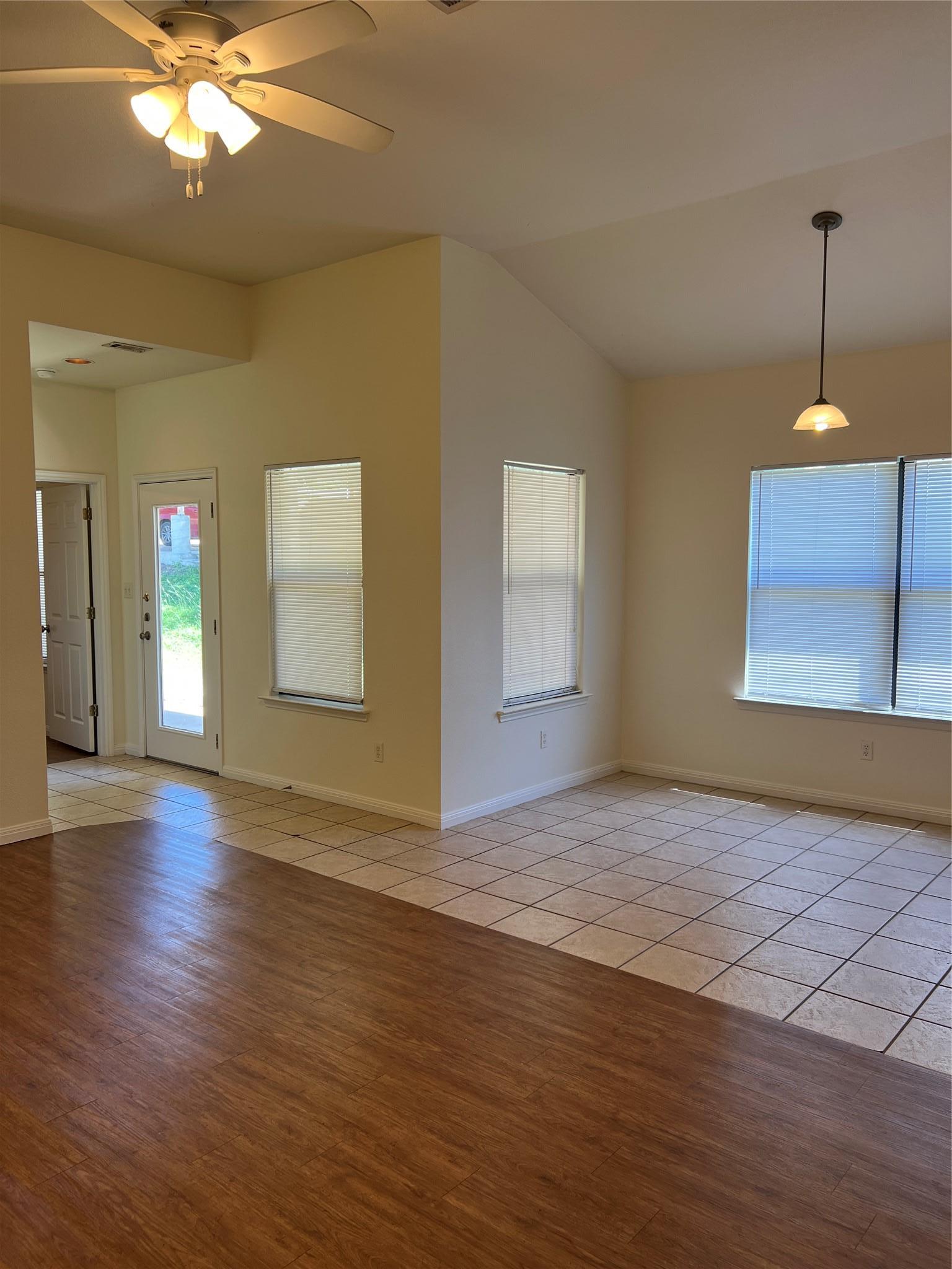 1105 Advance Street San Marcos TX 78666