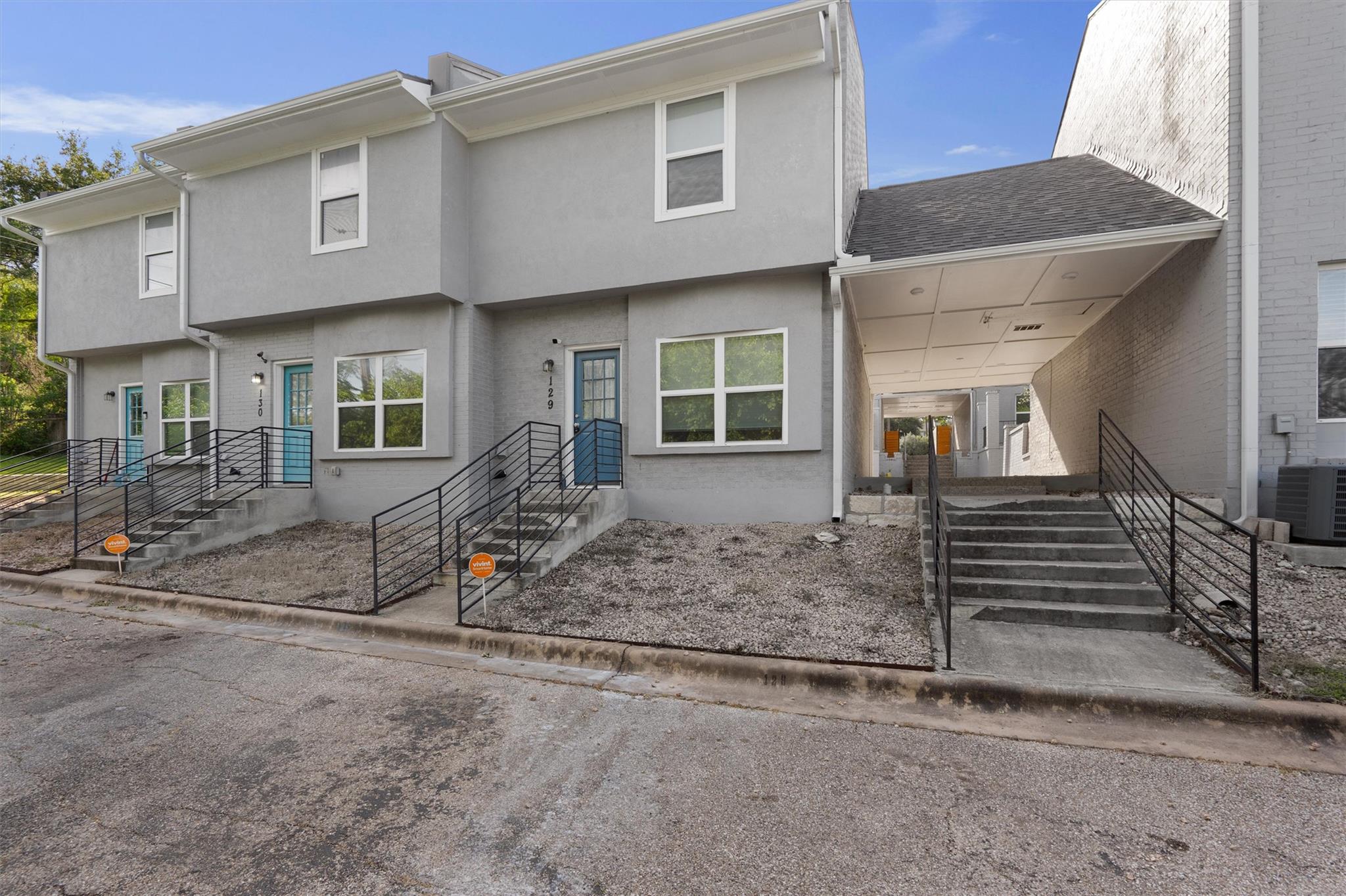 6211 Manor Road Austin TX 78723