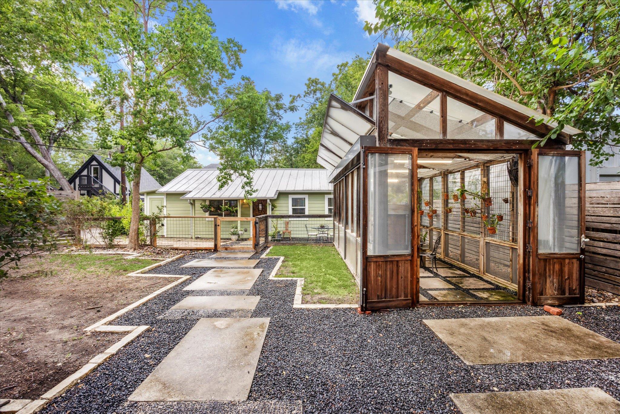1106 Fairmount Avenue Austin TX 78704