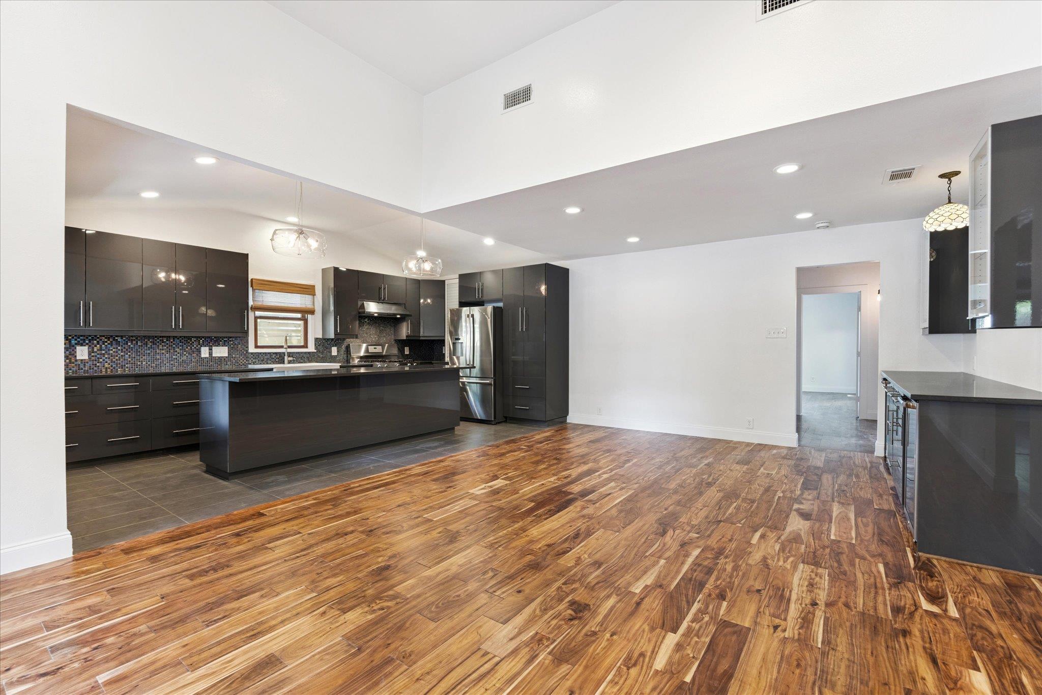 1106 Fairmount Avenue Austin TX 78704