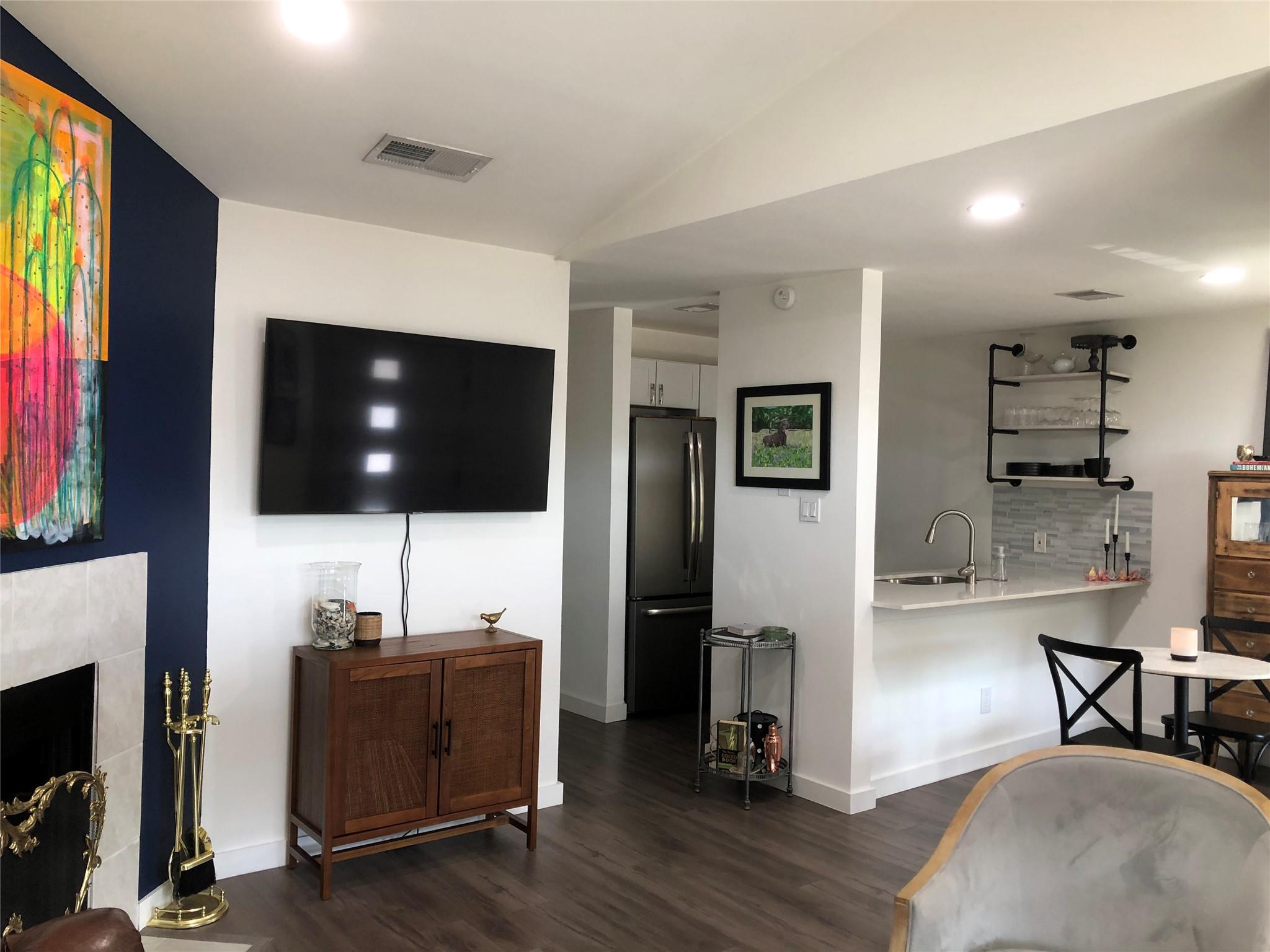 6409 Burns Street Austin TX 78752