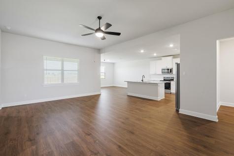 501 W Luna Blue Lane Jarrell TX 76537