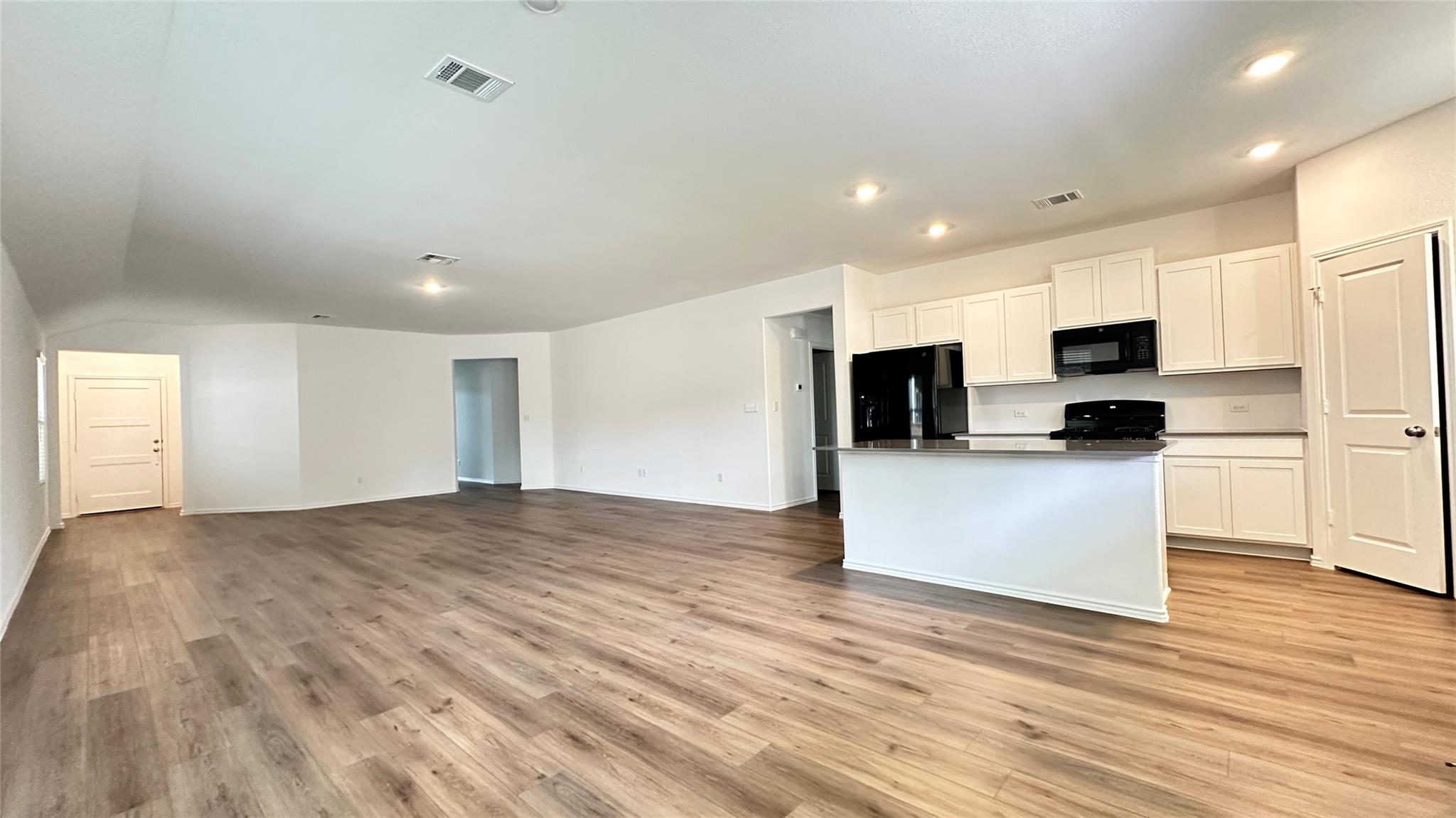 155 Crawford Kyle TX 78640